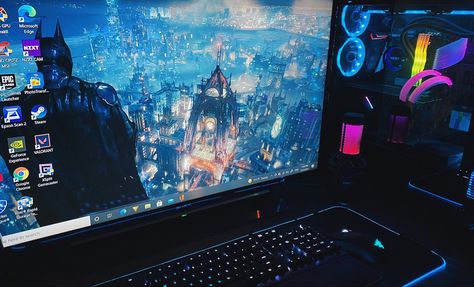 #gaming #pc #setup #gamer #aesthetic #batman #gaminglife #desk #inspo Pc Gamer Aesthetic, Setup Gamer Aesthetic, Aesthetic Batman, Gaming Pc Setup, Gamer Aesthetic, Setup Gamer, Pc Gaming Setup, Desk Inspo, Pc Setup