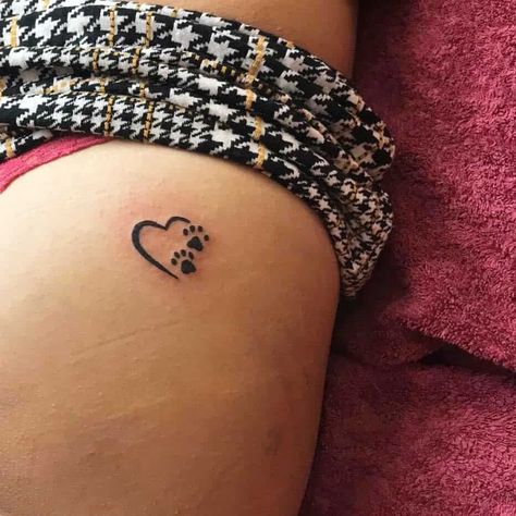 Cat Print Tattoo, Paw Print Tattoo Ideas, Tattoo Perro, 1975 Tattoo, Cat Paw Print Tattoo, Cat Paw Tattoos, Tatoo Dog, Tiny Wrist Tattoos, Tattoos For Dog Lovers