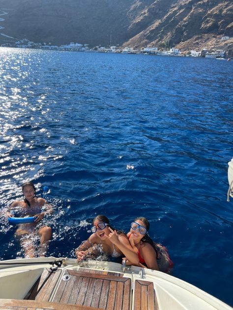 Europe Boat Aesthetic, Yacht Inspo Pics, Endless Summer Vacation Aesthetic, Boat Day Aesthetic Friends, Summer On A Boat, Boat Days Aesthetic, Greece Boat Aesthetic, Boat Summer Aesthetic, Yachting Aesthetic