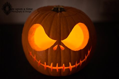 Jack Skellington Pumpkin Carving, Halloween Pumpkins Carvings Designs, Funny Pumpkin Carvings, Jack Skellington Pumpkin, Cute Pumpkin Carving, Jack The Pumpkin King, Halloween Pumpkin Carving Stencils, The Pumpkin King, Creative Pumpkin Carving