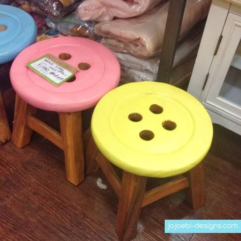 button stools Sewing Room Inspiration, Sewing Room Decor, Dream Craft Room, Sewing Room Organization, Kids Blouse, Quilting Room, Sewing Space, Quilting Studio, Painted Chairs