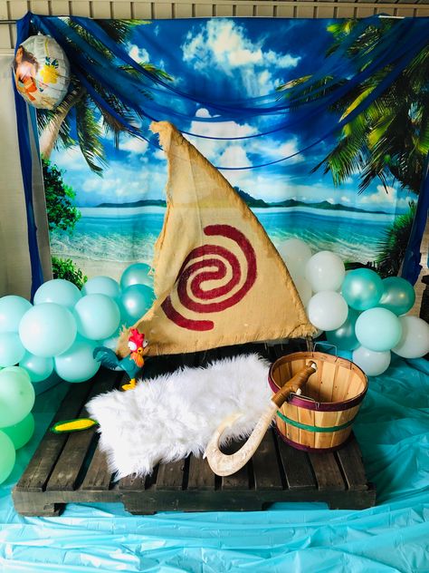 Moana Themed Photoshoot, Moana First Birthday Photoshoot, Moana Trunk Or Treat, Moana Photoshoot Ideas, Moana Photoshoot, Moana Backdrop, 2nd Birthday Pictures, Moana Theme Birthday, Moana Bebe