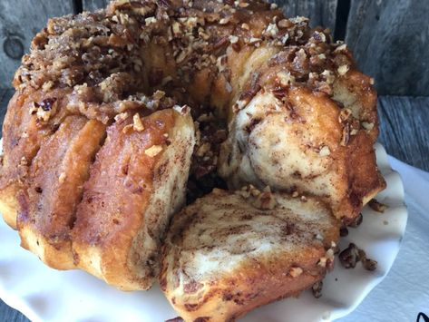 Easy Caramel Cinnamon Roll Bundt Cake - The Farmwife Feeds Bundt Pan Ideas, Caramel Cinnamon Roll, Cinnamon Roll Bundt Cake, Fun Things To Bake, Cinnamon Bundt Cake, Staff Breakfast, Cinnamon Bun Cake, Breakfast Danish, Cake Mix Ideas