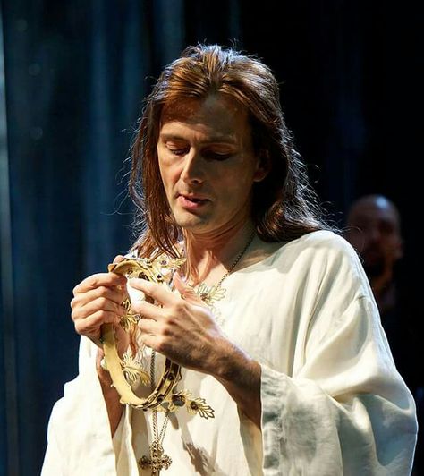 David Tennant Hamlet, Richard Ii, The Barbican, Royal Shakespeare Company, David Michael, Good Omens Book, Shakespeare Plays, King Richard, King And Country