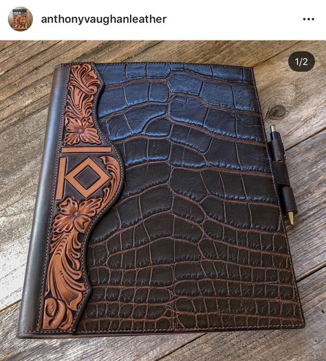 Tooled Leather Jewelry Case, Hand Tooled Leather Bible Covers, Tooled Leather Desk Pad, Tooled Leather Bible Cover, Tooled Leather Book Cover, Handmade Leather Work, Leather Working Projects, Leather Book Covers, Leather Folder