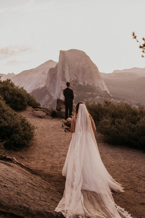 This Yosemite Elopement Features Earthy Blooms and Amazing Views | Junebug Weddings Elopement Detail Shots, Henry Tieu, List Of National Parks, Hiking Elopement, Romantic Elopement, Yosemite Elopement, Yosemite Wedding, Park Elopement, National Park Wedding