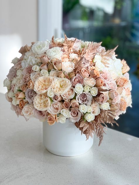 Nude Color Palette, Basket Flower Arrangements, Floral Creations, Handmade Gifts Diy, Path Design, 50 & Fabulous, Flower Baskets, Box Roses, Blush Tones