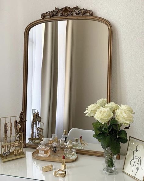 Parisian Bedroom, Perfume Organizer, Organizer Ideas, Perfume Organization, Dekorasi Kamar Tidur, Arch Mirror, Vanity Decor, Style Deco, Dream Room Inspiration