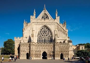 Cathedral Facade, Exeter England, Exeter Cathedral, Worcester Cathedral, Exeter City, Exeter Devon, Cathedral Architecture, White Building, The Cloisters