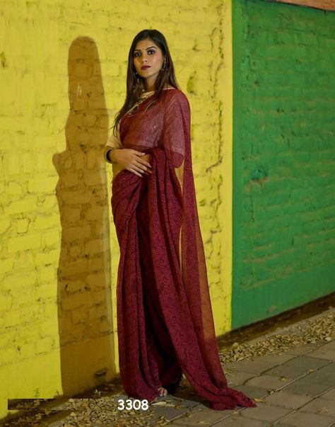 Dark Maroon Color, Pleated Saree, Maroon Saree, Dark Maroon, Bandhani Saree, Style Dark, Trendy Blouses, Trendy Blouse, Bollywood Style