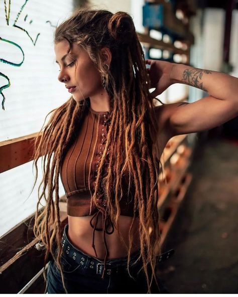 Cute Dreads Styles, Cute Dreadlocks Hairstyles, Loc Dye Ideas, Permanent Loc Extensions, Dreadlock Inspiration, Bob Pixie Haircut, Short Bob Pixie, Dreads Styles For Women, Dread Hair