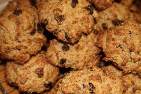 Jamaican Rock Cake Recipe, Coconut Drops Recipe, Jamaican Easter Bun Recipe, Coconut Drops, Rock Buns, Jamaican Desserts, Blueberry Oatmeal Cookies, Apple Cookies Recipes, Coconut Buns