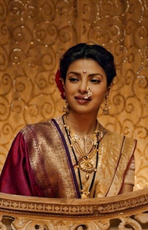 Navari Saree Priyanka Chopra, Priyanka Chopra Bajirao Mastani Look, Bajirao Mastani Priyanka Chopra, Marathi Aesthetic, Bajirao Mastani, Marathi Bride, Actress Hairstyles, Glamorous Look, Casual Indian Fashion