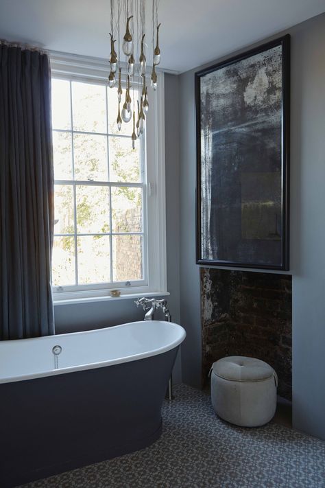 The Pig Hotel, West Village Townhouse, London Kitchen, Georgian Homes, Bad Design, West Village, Country House Decor, Village Houses, Clawfoot Bathtub