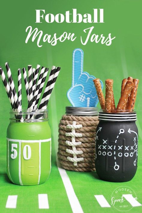 These DIY Football Mason Jars make great gifts! They're super cute centerpieces or table decor for your football season get togethers, and the kids will get a kick out of them too! Football Mason Jars, Football Centerpieces, Crafts Love, Football Crafts, Football Diy, Diy Hanging Shelves, Mason Jar Projects, Wine Bottle Diy Crafts, Mason Jar Crafts Diy