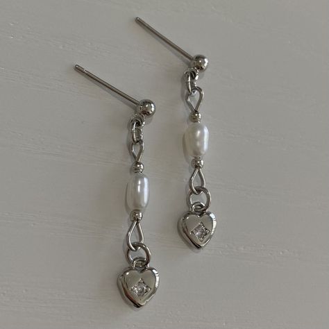 Sliver And Pearl Earrings, Silver Jeweled Pearl Earrings, Dangly Silver Earrings, Handmade Silver Earrings, Accessories Packaging, Silver Pearl Charm Earrings, Delicate Silver Pearl Charm Earrings, Silver Dangle Earrings, Handmade Kawaii Silver Earrings