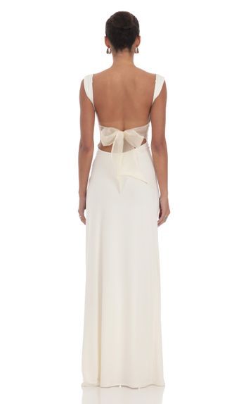 Open Back Bow Maxi Dress in White | LUCY IN THE SKY White Black Tie Dress, Wedding Dress Dance Party, 18th Dress, Wedding Guest Dress Winter, Wedding Guest Dresses Summer, Modern Prom, Formal Maxi Dresses, Debs Dresses, Prom Dress Inspo