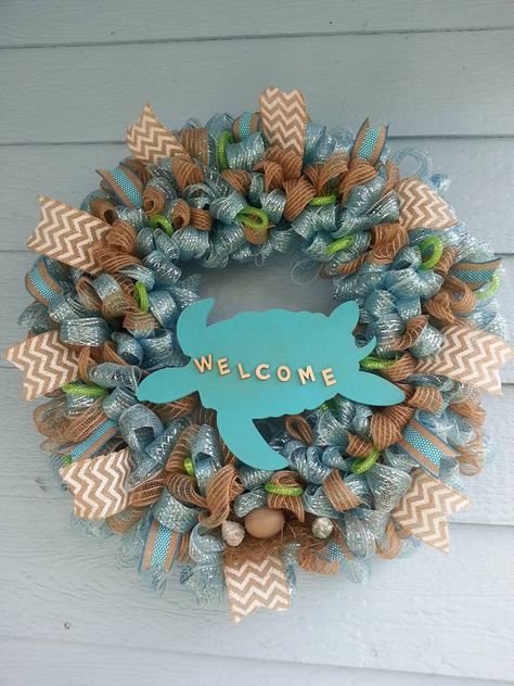 Sea Turtle Diy Sea Turtle Crafts, Sea Turtle Wreath, Sea Turtle Crafts, Diy Sea Turtle, Turtle Wreath, Sea Turtle Craft, Coastal Crafts, Winter Diy Crafts, Turtle Crafts