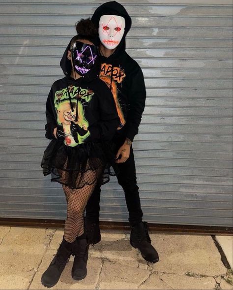 Black Couple Halloween Costumes 2023, Holloween Costume Ideas Couple Black, Purgecostume Halloween Couple, Halloween Costumes Black Couples, Black Couple Halloween Costumes Relationship Goals, Halloween Costumes Couples Black People, Black Couples Halloween Costume Ideas, Couple Matching Halloween Costumes, Relationship Halloween Costumes