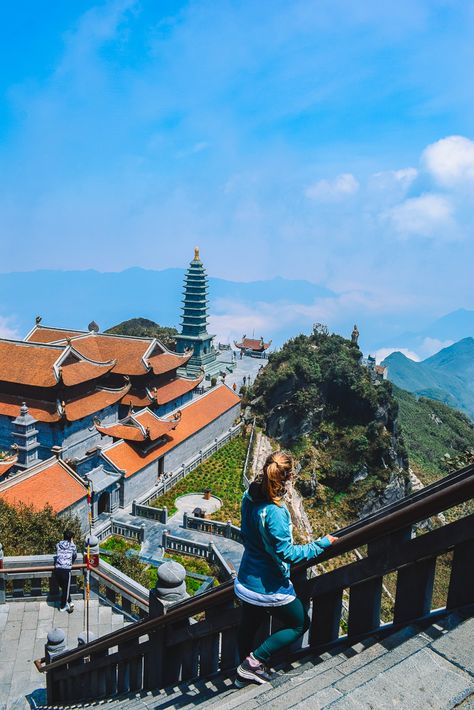 Admiring the views from Fansipan Peak in Sapa, Vietnam Fansipan Vietnam, Sa Pa Vietnam, Vietnam Vacation, Vietnam Itinerary, Sapa Vietnam, Travel Captions, Sa Pa, Vietnam Travel, Local Guide