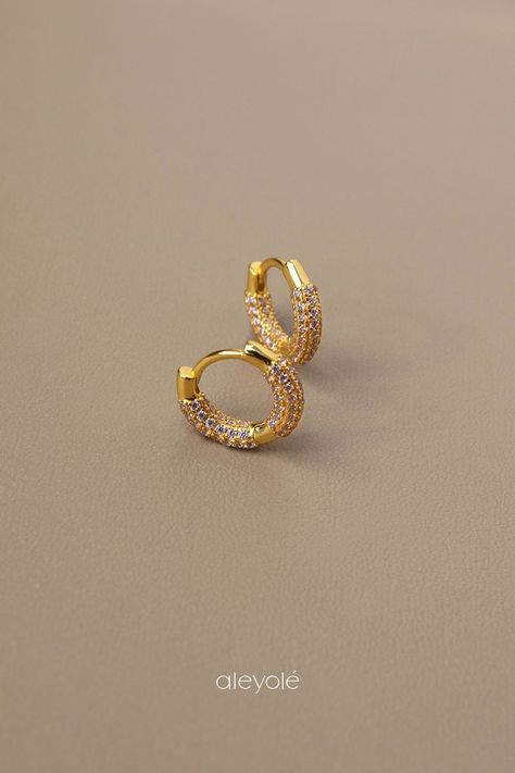 Unique Womens Wedding Rings, Wedding Rings Women, Latest Necklace Design, Wedding Ring Ideas, Women Wedding Rings, Latest Gold Ring Designs, Gold Earrings For Kids, Small Earrings Gold, Autumn Dresses