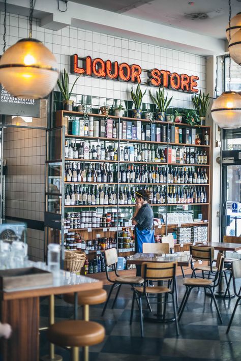 Wine Boutique Shops, Urban Winery, Wine Store Design, Wine Shop Interior, Wine Bar Design, Space Restaurant, Alcohol Shop, Bistro Design, Deli Shop