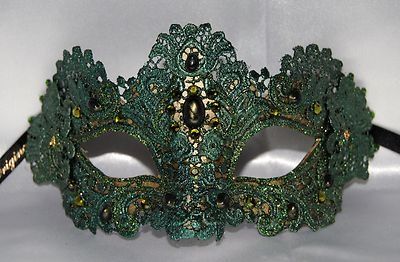 Victorian Mask, Green Masquerade Mask, Lace Mask Masquerade, Masquerade Aesthetic, Wardrobe Costume, Masquerade Ideas, Masquerade Ball Masks, Gold Masquerade Mask, Study Goals