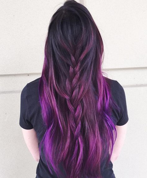 Black+To+Purple+Ombre+Hair Hairdye Styles, Best Blue Hair Dye, Permanent Purple Hair Dye, Dark Hair Dye, Colored Hairstyles, Haircolor Ideas, Slick Hair, Purple Balayage, Blonde Dye