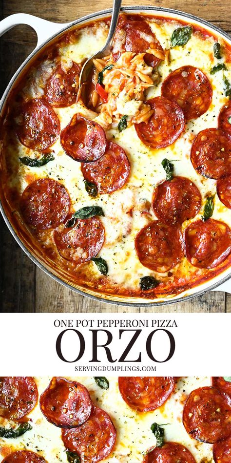 One Pot Pepperoni Pizza Orzo - Serving Dumplings Pizza Orzo, Crispy Pepperoni, Serving Dumplings, Pepperoni Pasta, Pepperoni Recipes, Pizza Pasta Bake, Cheesy Pasta Bake, Pizza Bowl, Orzo Recipes