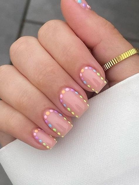 Biab Nail Design Spring, Spring Biab Nails Short, Pastel Biab Nails, Spotted Nail Designs, Dotted Nails Designs, Biab Spring Nails, Biab Nail Designs Summer, Short Biab Nail Designs, Biab Designs