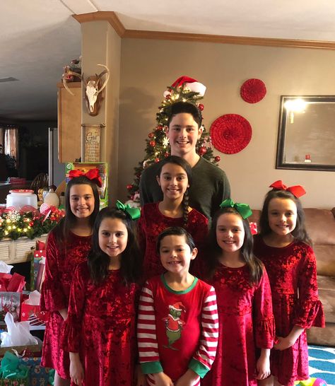 7 Siblings Adopted Together Just in Time for Christmas: We're a 'Complete Family,' Dad Says Adopting Siblings, Adopted Siblings, 7 Siblings, Complete Family, Single Dad, Adoptive Family, Adoption Stories, Single Dads, Foster Home