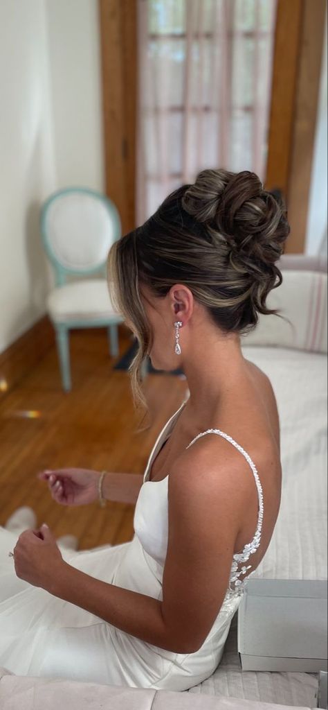 Wedding Hair Up Do Front View, Neat Bridal Updo, Bride Hair Inspiration, High Bridal Hair, Balayage Updo Wedding, Kim K Met Gala Hair, Bridal Hair Inspo Updo, High Hairstyles Wedding, French Twist Updo Brunette