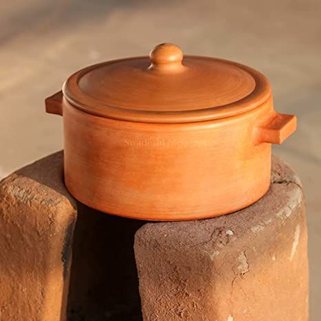 Earthen Pots, Handmade Clay Pots, Organic Store, Wood Ash, Bean Pot, Flower Business, Country Shop, Indian Curry, Gas Cooktop