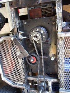 Racing Lawn Mower, Racing Mower, Lawn Mower Racing, Lawn Mower Repair, Homemade Go Kart, Homemade Tractor, Go Kart Plans, Lawn Mower Storage, Tractor Idea