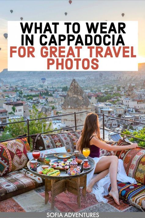 Don’t know what to pack for Cappadocia, Turkey? This guide to what to wear in Cappadocia in summer, spring, fall / autumn, & winter will be your guide! Including tips for dressing appropriately to visit mosques, street style, clothes great for travel photography, outfit inspiration, shopping ideas, & fashion tips. Here’s how to dress in Cappadocia in January, February, March, April, May, June, July, August, October, November, & December! Turkey packing list | Cappadocia packing list Cappadocia Outfit Summer, What To Wear In Istanbul In September, Turkey Outfit Ideas, Turkey Fashion Style, Mosque Outfit, Turkey Outfits Women, What To Wear In Turkey, Turkey Packing List, Travel Outfit Winter