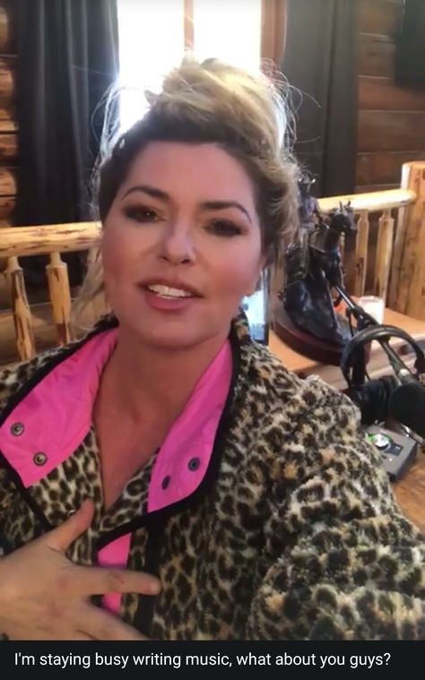 Shania Twain Selfie Photo, Shania Twain Selfie, Shania Twain Video Call, Small Apartment Floor Plans, Emeril Lagasse Recipes, Unique Iphone Wallpaper, Apartment Floor, Emeril Lagasse, Document Sign