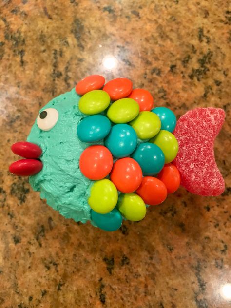 Fish Cupcakes, Fishing Cupcakes, Fishing Birthday Party, Cupcake Decorating Tips, Ocean Birthday, Fun Money, Cupcake Wars, Vbs 2024, Kids Treat