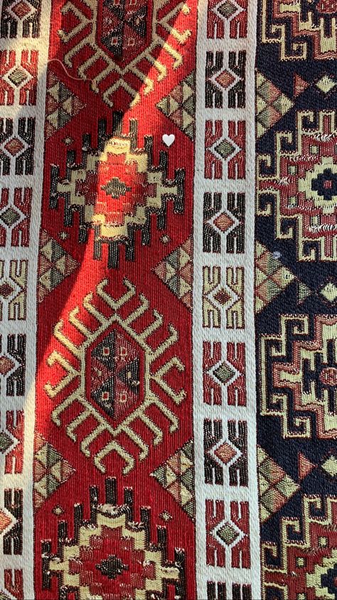 Armenia Art, Iranian Rugs, Persian Calligraphy Art, Antique Persian Carpet, Armenian Culture, Painting Carpet, Calligraphy Art Print, Textile Prints Design, Arabic Art