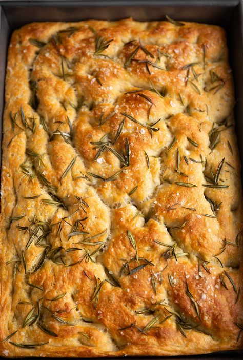 A golden loaf of easy no-knead focaccia bread. Green Chips, Focaccia Bread Recipe, Summer Menu, Focaccia Bread, Im Hungry, No Knead, Easy Bread, Food Recepie, Food Inspo