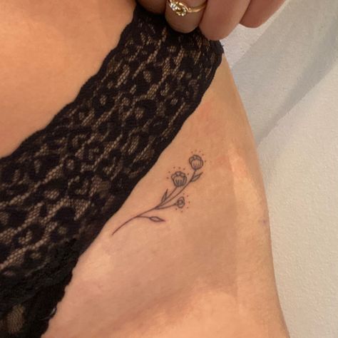 Flower Tattoo On Hip Bone, Small Flower Tattoo On Hip, Small Floral Hip Tattoo, Hip Tattoos Women Flower, Flower Hip Tattoos Women, Small Flower Hip Tattoo, Flower On Hip Tattoo, Flower Tattoo On Hip, Flower Tattoo Hip