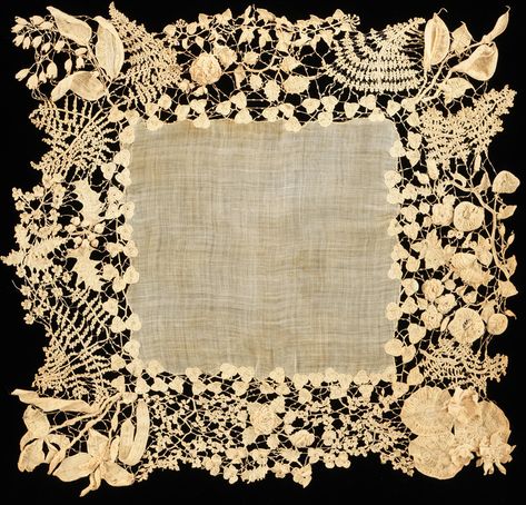 Irish Lace Crochet, Costume Collection, 자수 디자인, Vintage Handkerchiefs, Linens And Lace, Irish Lace, Needle Lace, Antique Linens, Lace Crochet