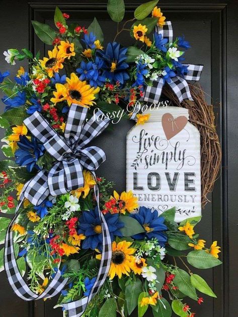 August Decorations, Wreaths Sunflower, Farmhouse Wreaths For Front Door, Southern Wreaths, August Wreath, Wreath Business, Wreaths Design, Dekoratívne Vence, Everyday Wreaths