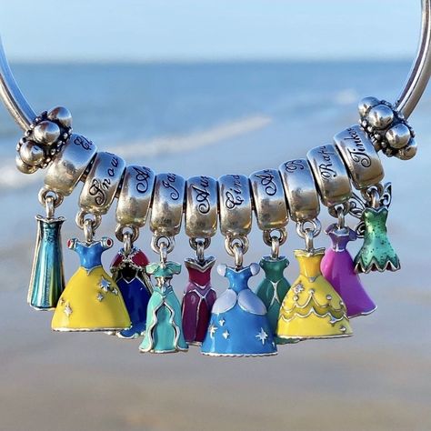 Disney Princess Tinkerbell, Princess Tinkerbell, Disney Pandora Bracelet, New Profile Picture, Christmas Hand Painted, Pandora Bracelet Charms Ideas, Pandora Charms Disney, Pandora Bracelet Designs, Pandora Jewelry Charms