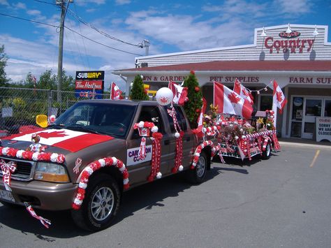 Our 2008 Canada Day Float Entry Canada Day Float Ideas, Canada Day Parade Float Ideas, Parade Truck Decorations, Truck Decorations For Parade, Senior Festivities, Car Decor Ideas, Parade Float Decorations, Halloween Car Decorations, Car Decorating