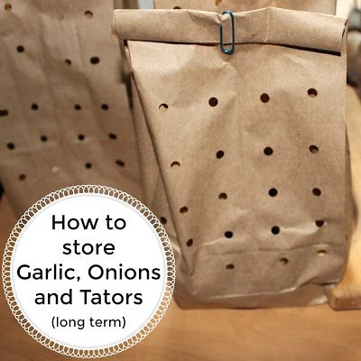 Storing Onions And Potatoes, Lisa Del Piero, Storing Potatoes, Store Onions, Store Garlic, Storing Onions, Storing Food Long Term, Country Homestead, Preserving Vegetables