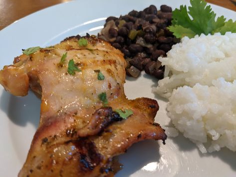 Pollo Tropical Chicken Copycat Recipe Pollo Tropical Chicken Marinade, Pollo Tropical Chicken, Grilled Chicken Dishes, Tropical Chicken, Pollo Tropical, Rosemary Chicken Recipe, Great Chicken Recipes, Cuban Cuisine, Blackened Chicken