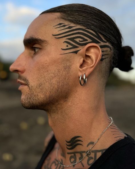 ༄ ༄ ༄ (@gaya_tree_) • Instagram photos and videos Head Tattoo Hair, Mens Face Tattoos, Hairline Tattoos, Scalp Tattoo, Story Tattoo, M Tattoos, Neck Tattoo For Guys, Dragon Images, Side Tattoos