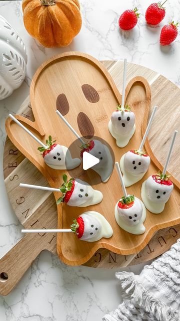 The Savoury Coconut | Sonia Ruprai on Instagram: "Spooky Ghost Strawberries 👻
‌
You’ll Need:
•strawberries (washed and dried)
•plant-based white chocolate (or regular white chocolate)
•parchment paper
•edible black marker
‌
Directions:
Melt your chocolate in a double broiler on low heat or in 20 second intervals in the microwave. Be careful not to overheat the chocolate!
Line baking sheet or surface with parchment paper. Create the bottom of the ghost with chocolate using a spoon or squeeze bottle. Next dip strawberries into chocolate and place on top.
Refrigerate until chocolate has hardened.
Once cooled, draw eyes and mouth using an edible food marker!
Enjoy!
.
.
.
.
‌
‌
#strawberries #spookysnacks #strawberryghosts #falltreats #chocolatecoveredstrawberries #halloweenparty #halloweentre Ghost Strawberries White Chocolate, Strawberry Ghosts Halloween, Ghost Strawberries, Strawberry Ghost, Halloween Strawberries, Strawberry Ghosts, Double Broiler, Spooky Dinner, Chocolate Line