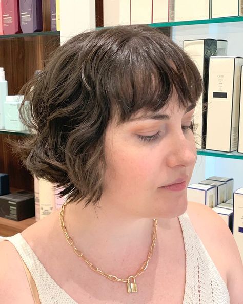 ✨Courtenay @ Sokie & Co ✨ | 🍂Big chop for this client of mine. She can literally wear any look!!! Doesn’t she look great!!! Fun French bob with… | Instagram Layered French Bob With Bangs, Plus Size French Bob, French Bob Plus Size, Bob Round Face, Minimal Hair, Short Wavy Haircuts, Haircut 2024, French Bob, Shaggy Hair