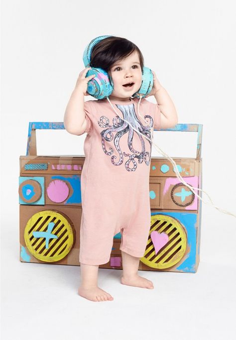 Stella McCartney Kids Meets Under The Sea For Spring Summer 2016 ... Stella Kids, Best Baby Carrier, Illustration Photo, Photoshoot Themes, Stella Mccartney Kids, Spring Summer 2016, Fashion Kids, Summer 2016, Photography Props